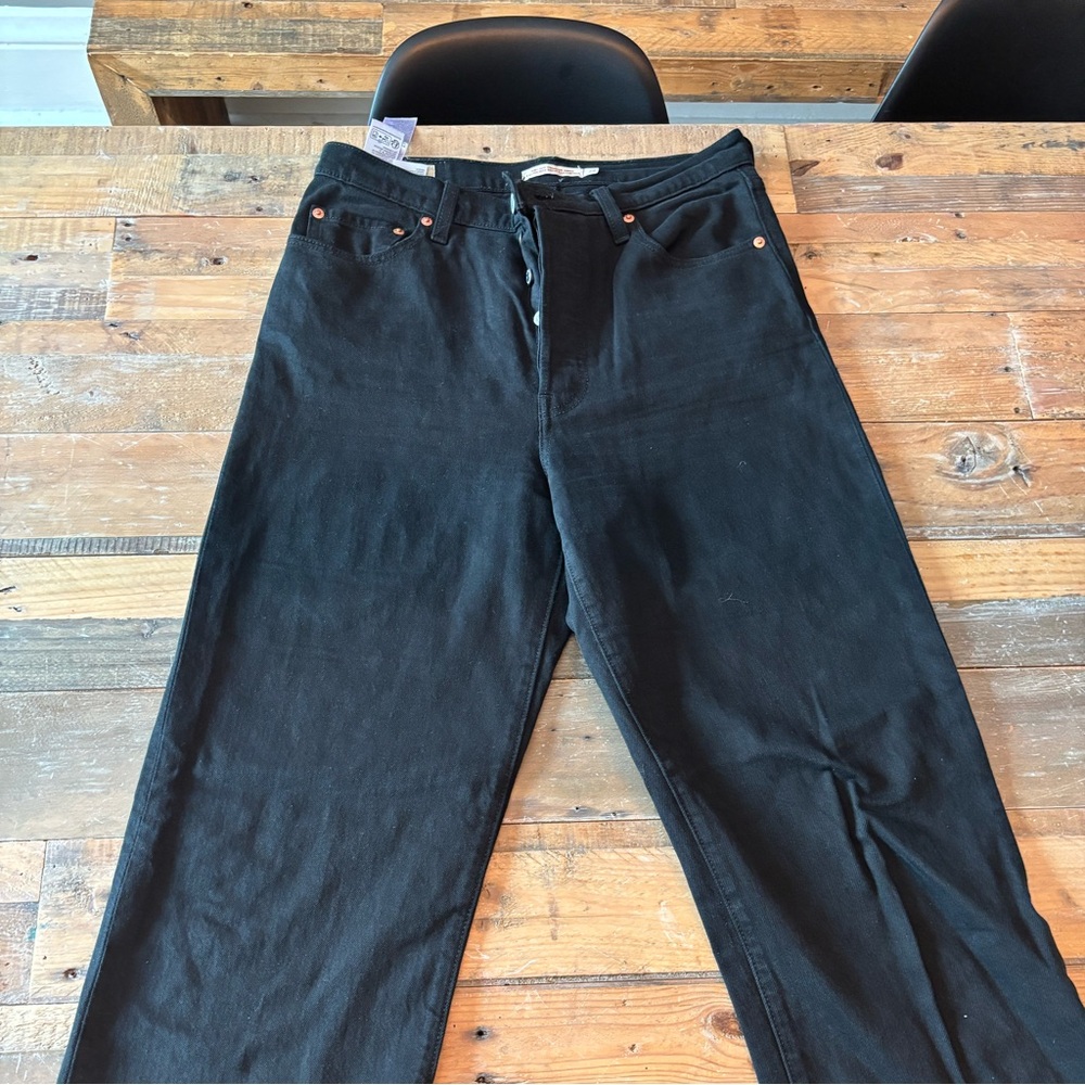 LEVI’S RIBCAGE STRAIGHT ANKLE WOMEN'S JEANS- Size 29